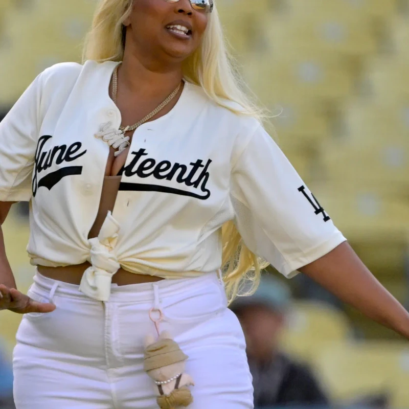 Lizzo: Rappers Flooded My DMs After I Got Famous - Talk Dat Talk | Your ...